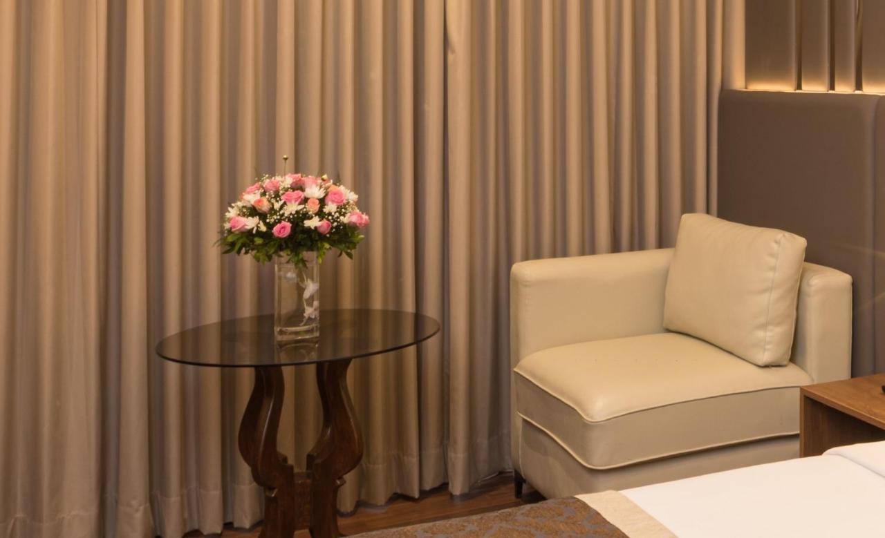 Goldfinch Hotel Βομβάη Εξωτερικό φωτογραφία